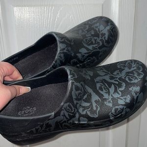 Womens CROC floral clogs!
